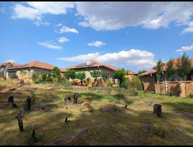 2 BEDROOM RETIREMENT UNIT FOR SALE IN JORDAAN PARK